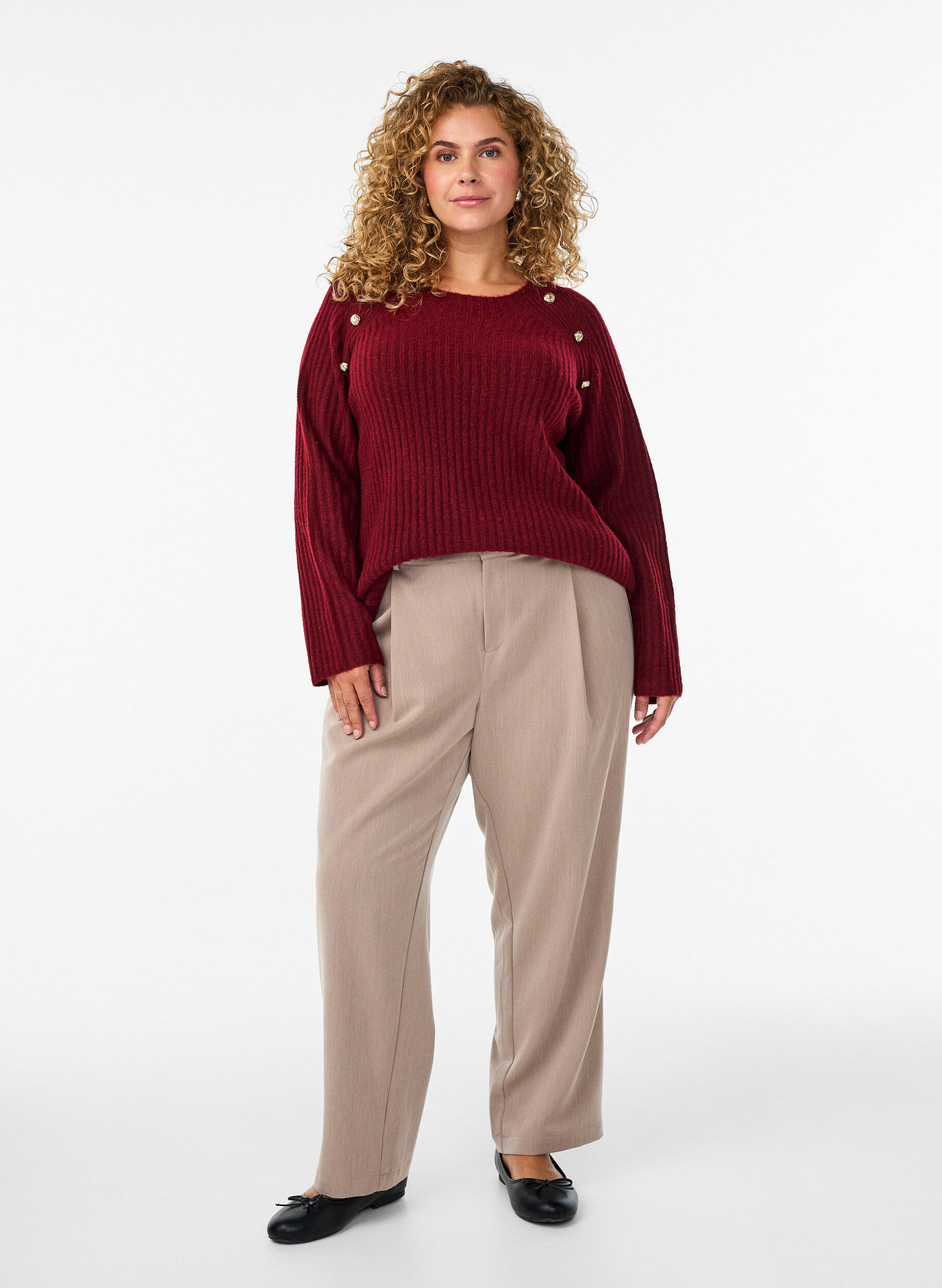 High-waisted tailored trousers with straight legs, Brown, Model