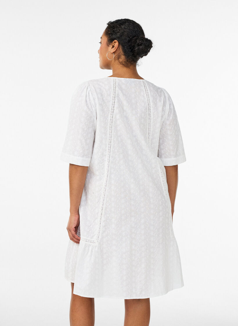 Knee-length cotton dress with embroidery and a V-neck, White, Model image number 2