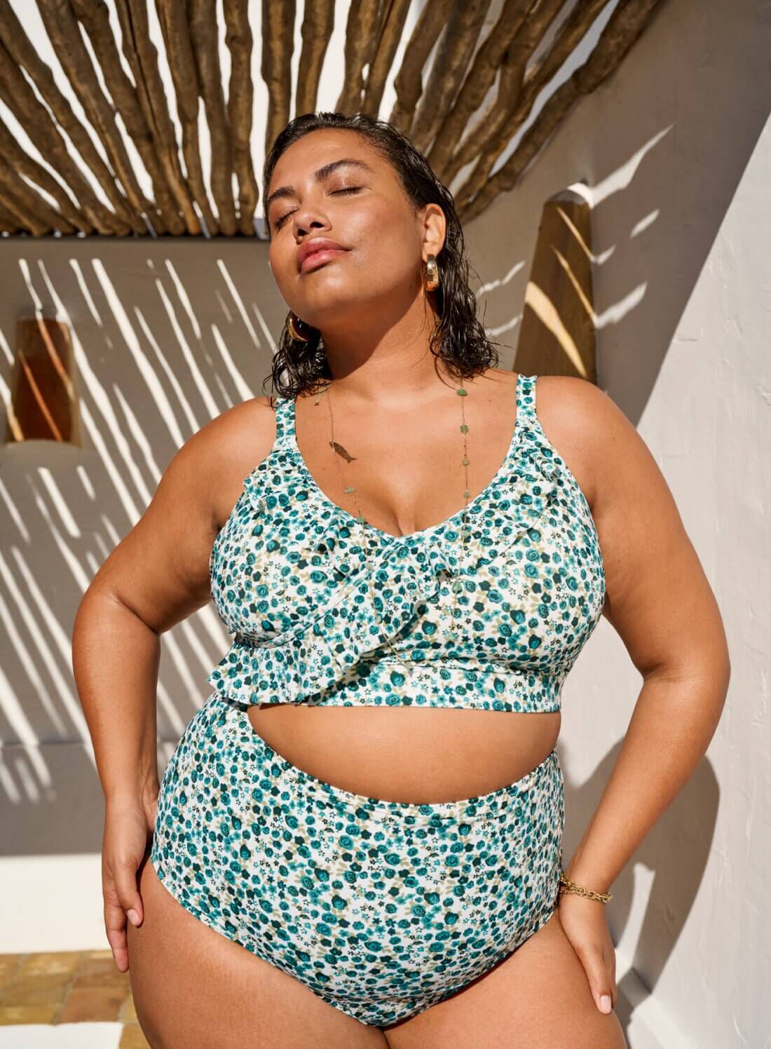 Bikini set with flowers, , Model