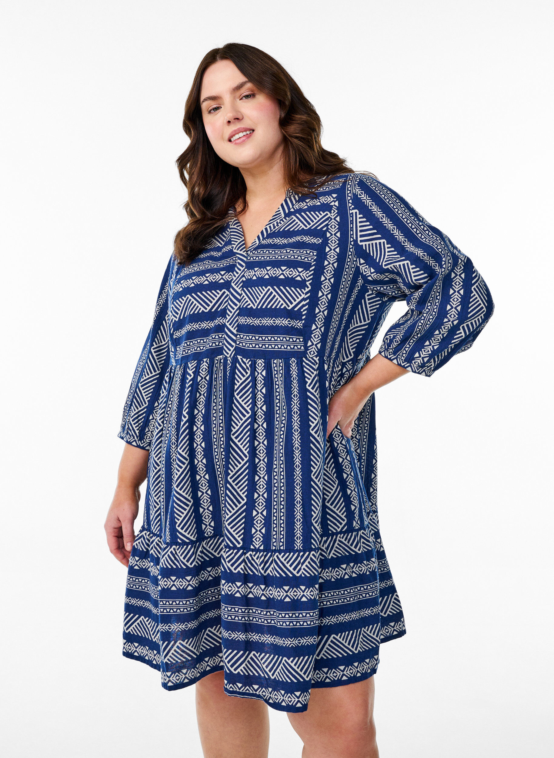 Short dress with graphic print and 3/4 sleeves, Blue, Model
