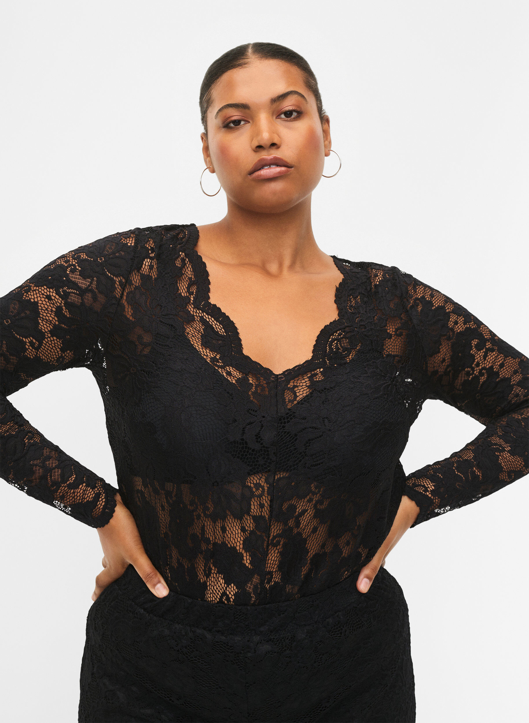 Zizzifashion Long sleeve lace blouse with V-neck, Black, Model image number 2