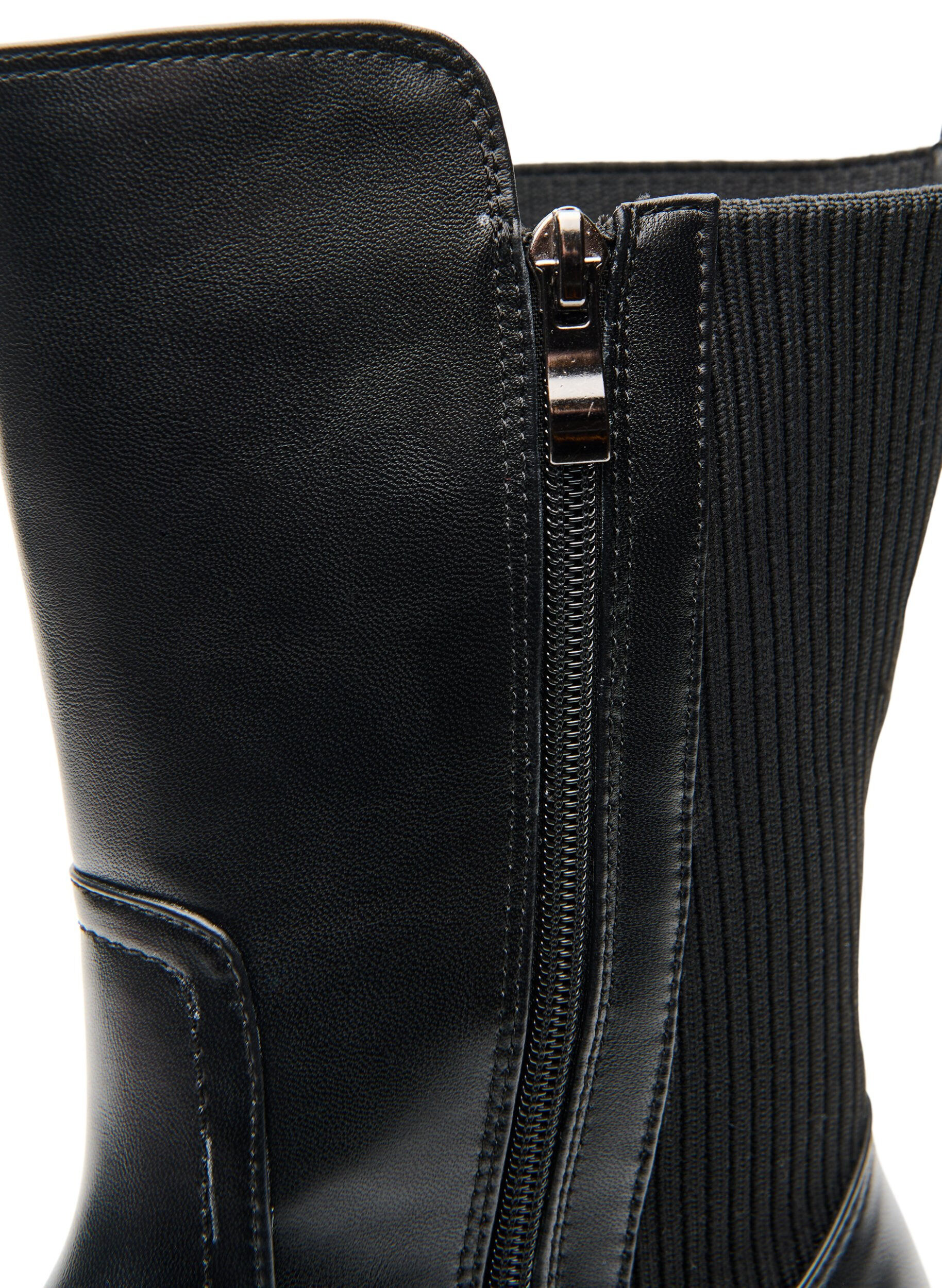 ZizzifashionChelsea boot with a chunky sole and ribbed panels, Black, Packshot image number 3