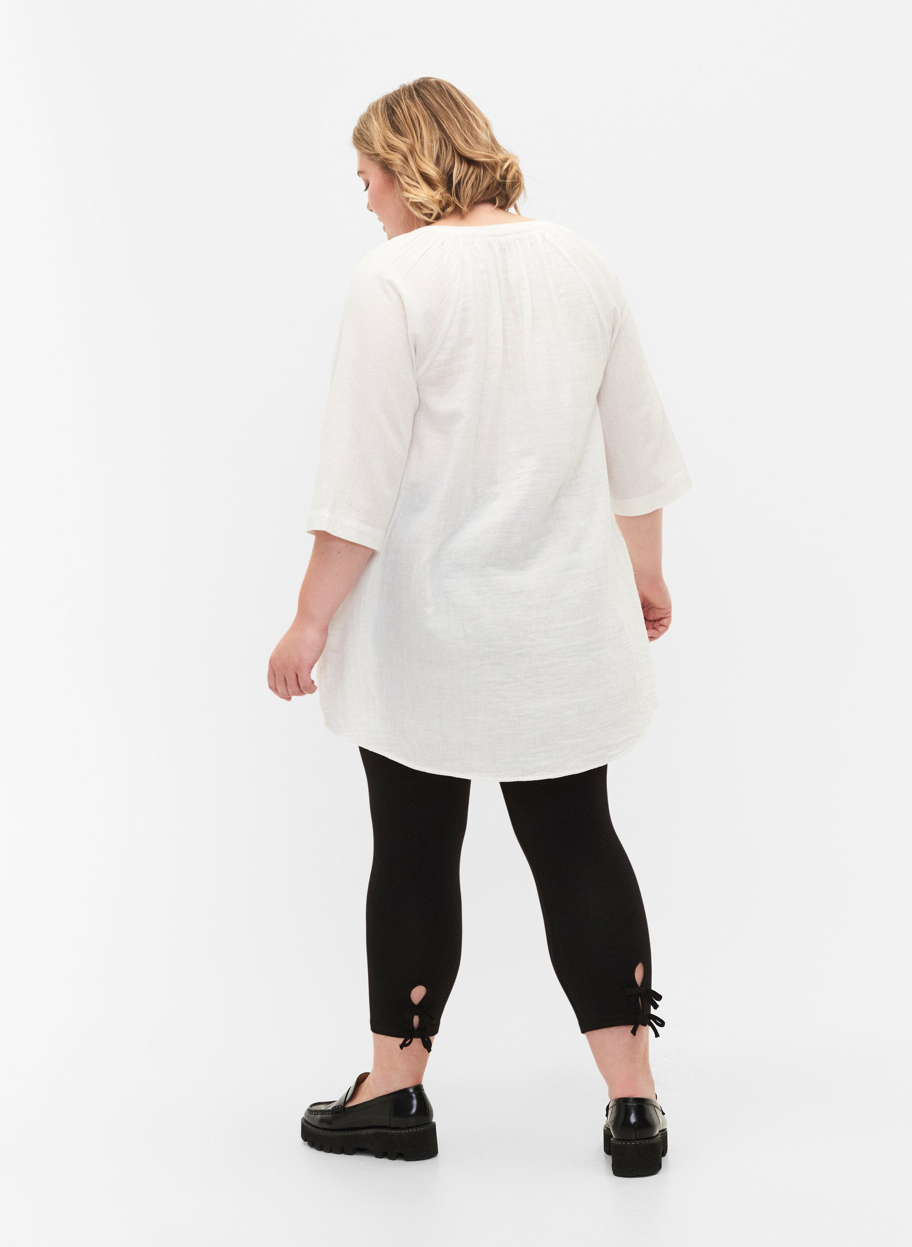 Zizzifashion 3/4 leggings in viscose with bow, Black, Model image number 1