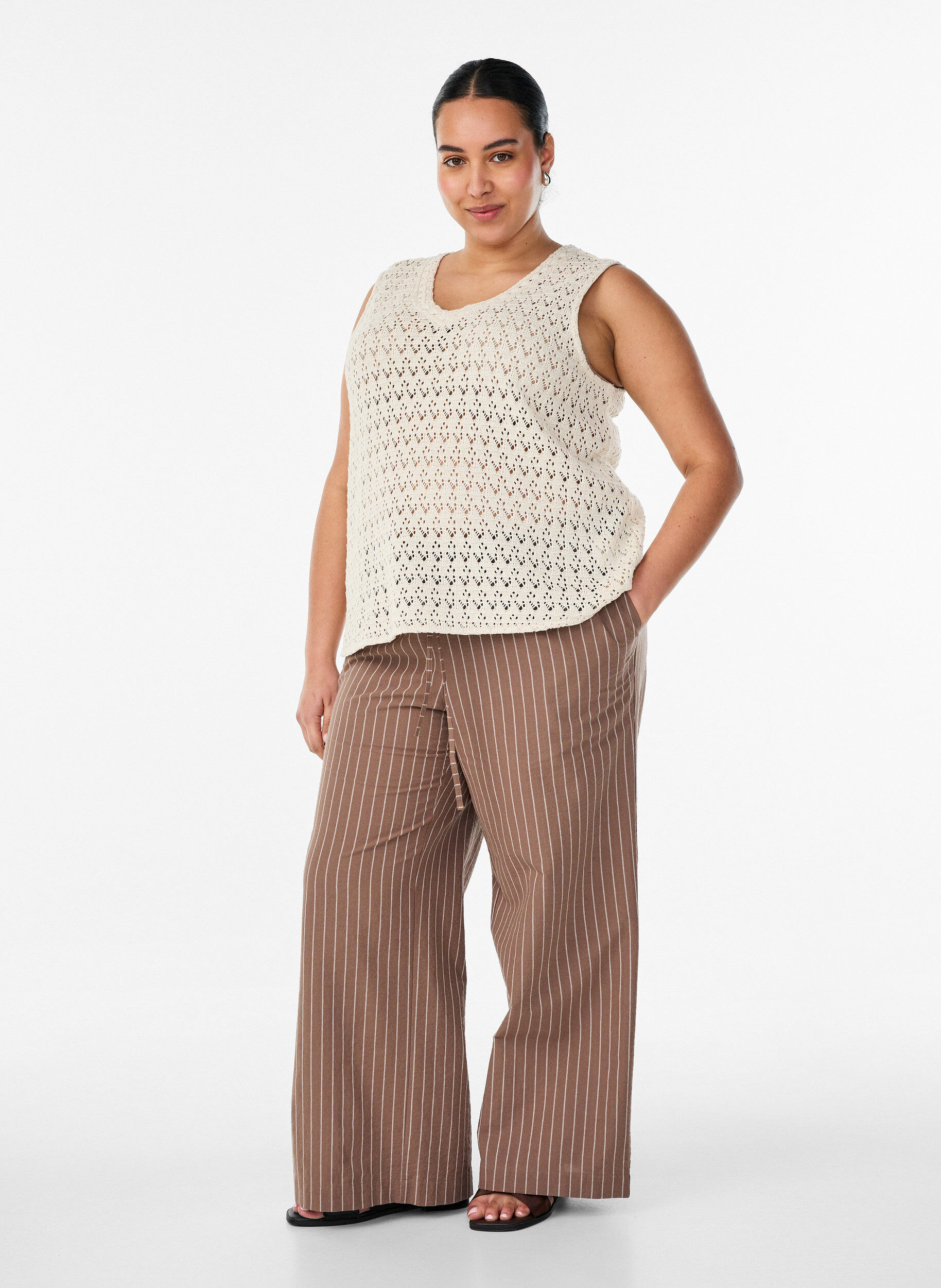 Zizzifashion Loose trousers with high waist and pockets, Brown, Model image number 0