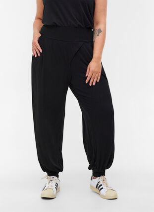 Loose exercise trousers in viscose with pockets, Black, Model image number 0