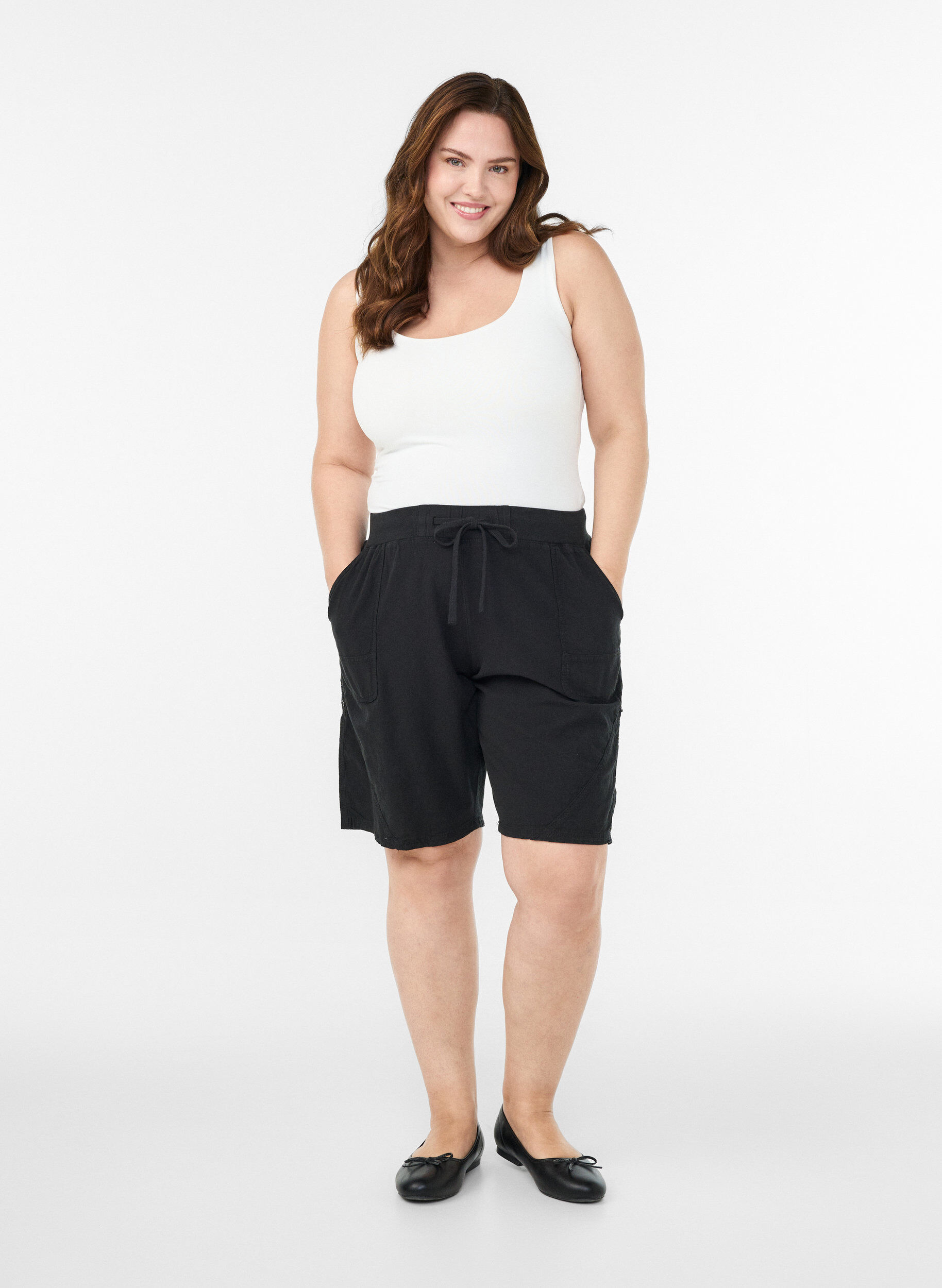 Zizzifashion Loose cotton shorts with pockets, Black, Model image number 1