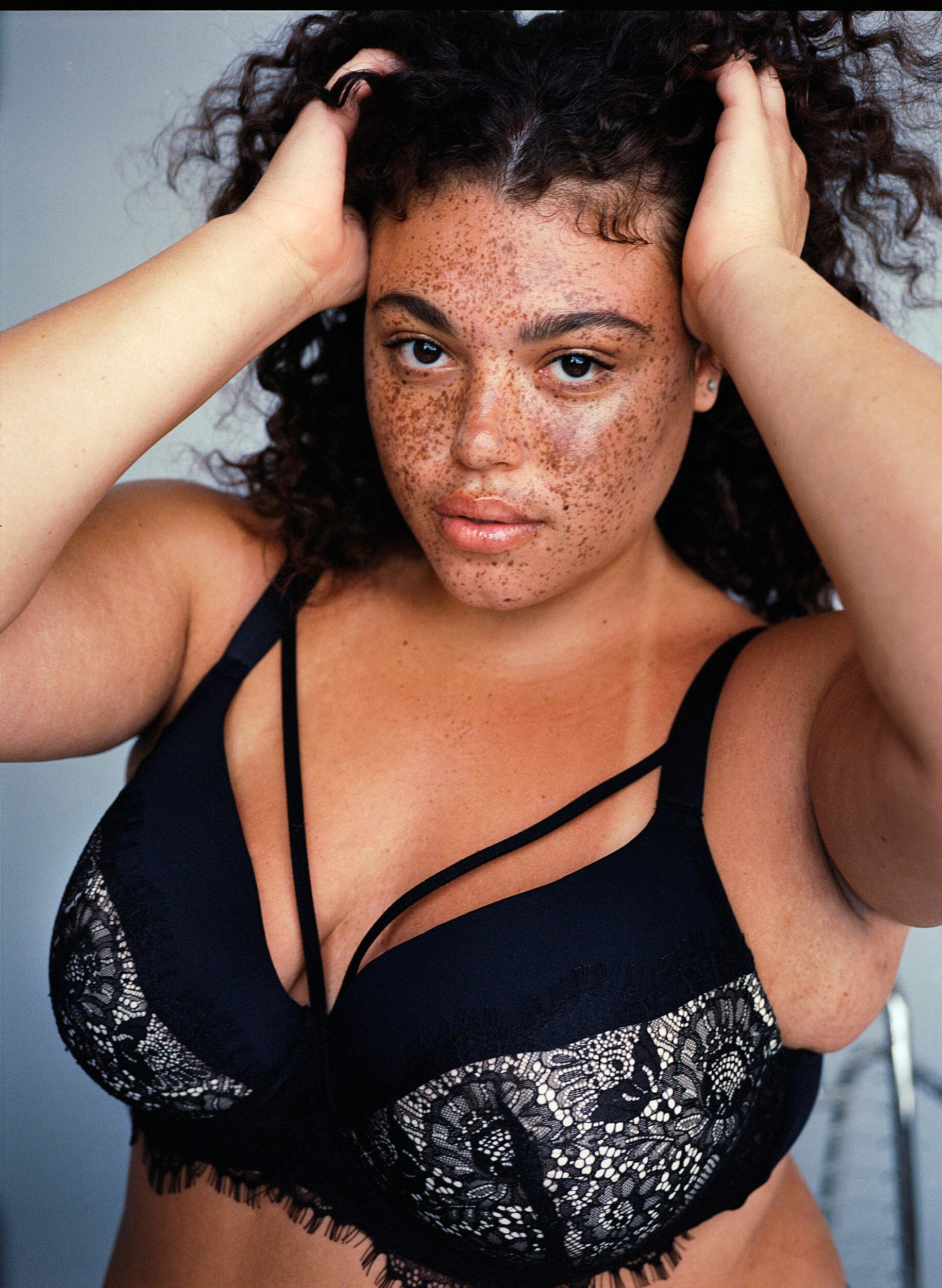 Zizzifashion Padded bra with lace and string, Black, Image image number 0