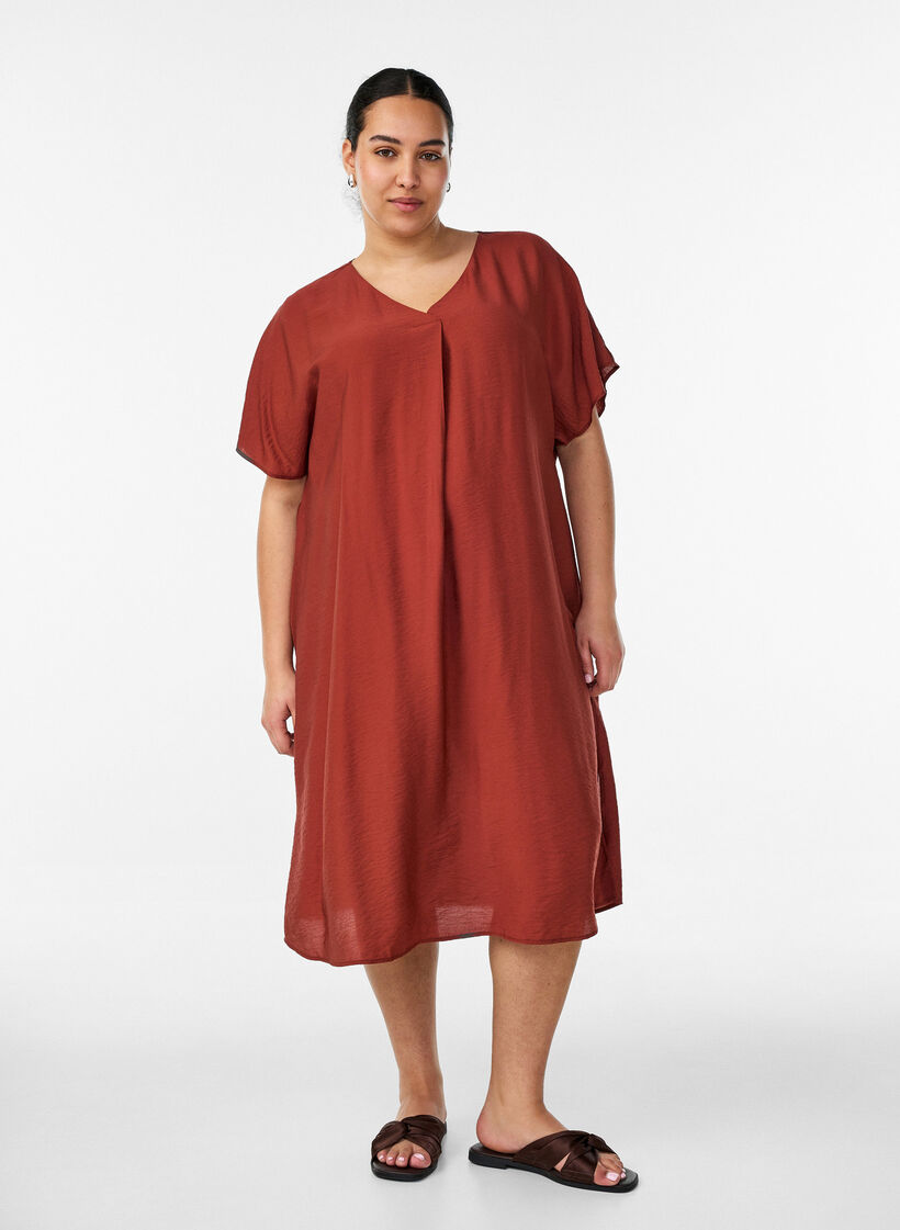 V-neck dress in viscose, Red, Model image number 0