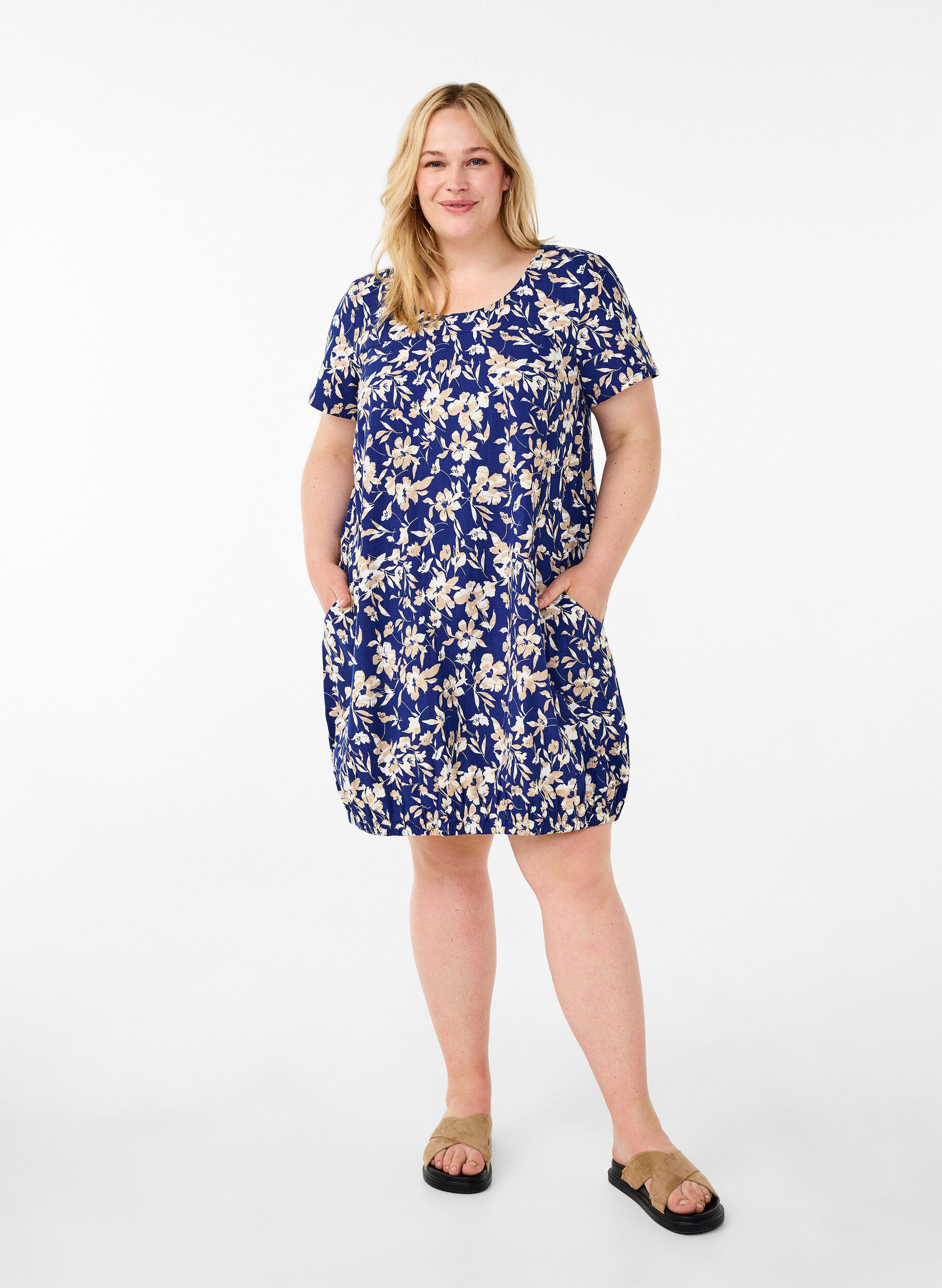 Zizzifashion Short-sleeved cotton dress with floral print, Blue, Model image number 1