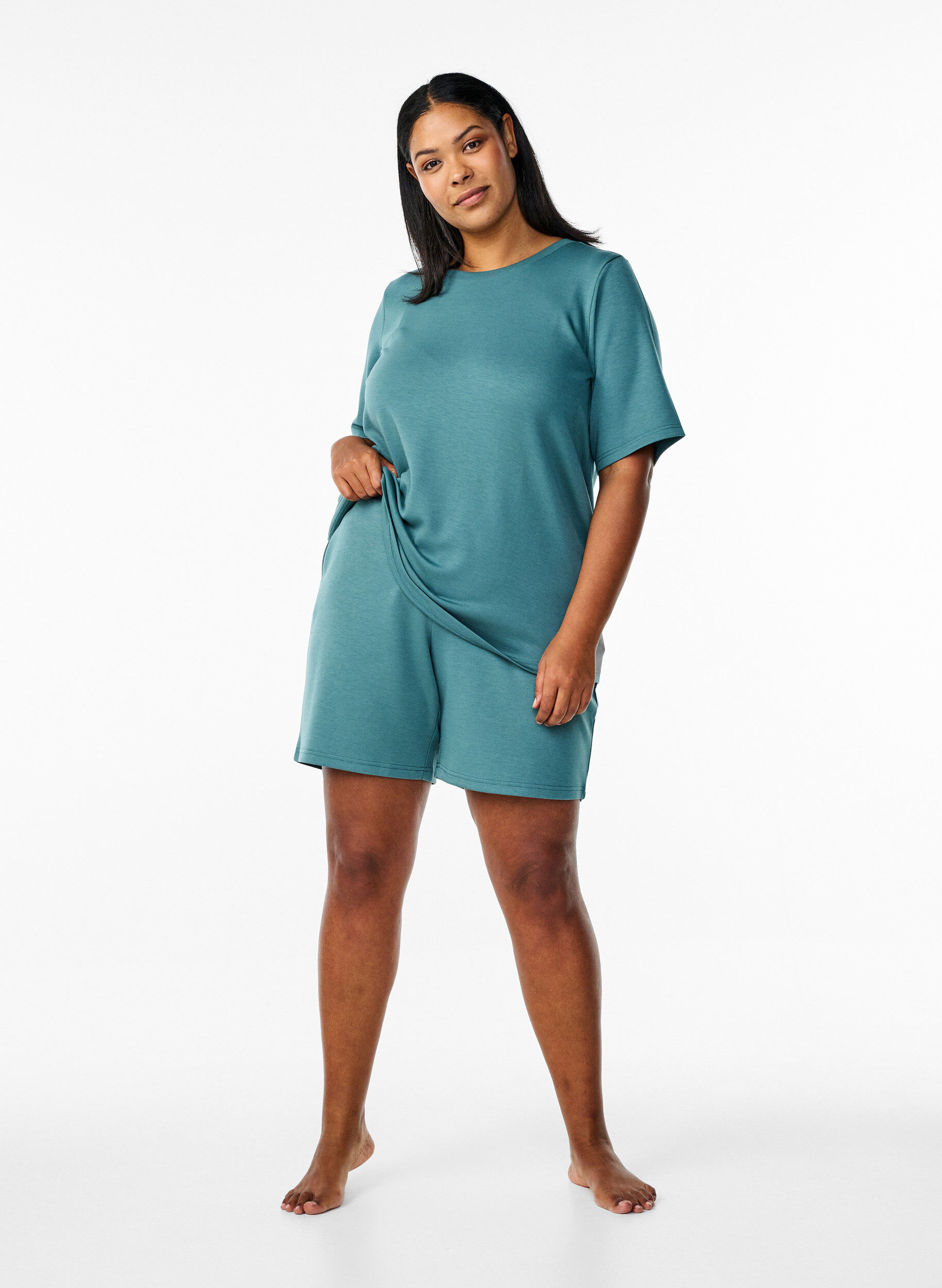 Zizzifashion Shorts made of modal mix with pockets, Green, Model image number 1