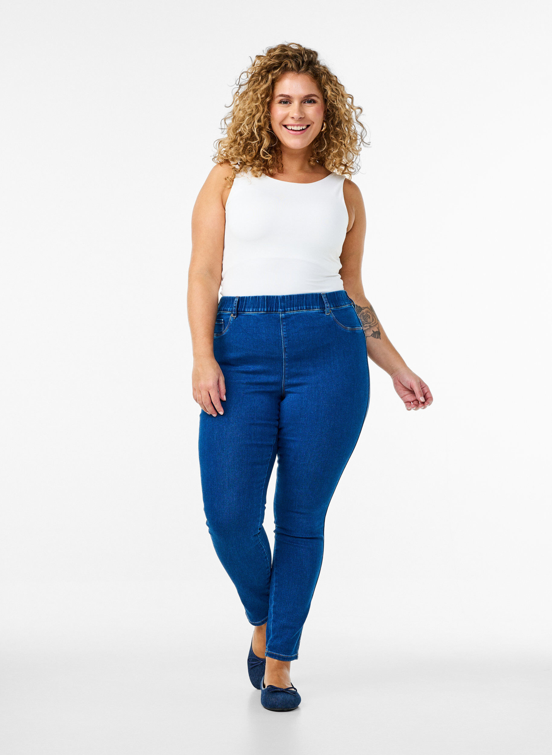 High-waisted jeggings, Blue, Model