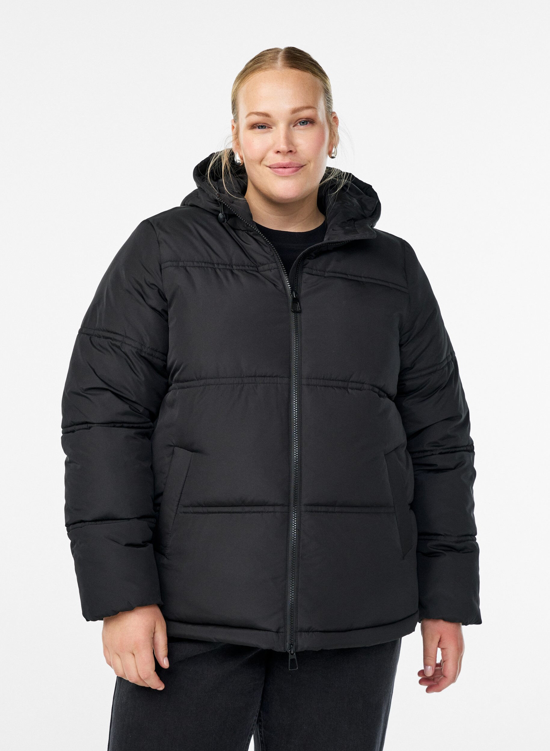 Short puffer jacket with a hood and two-way zipper, Black, Model