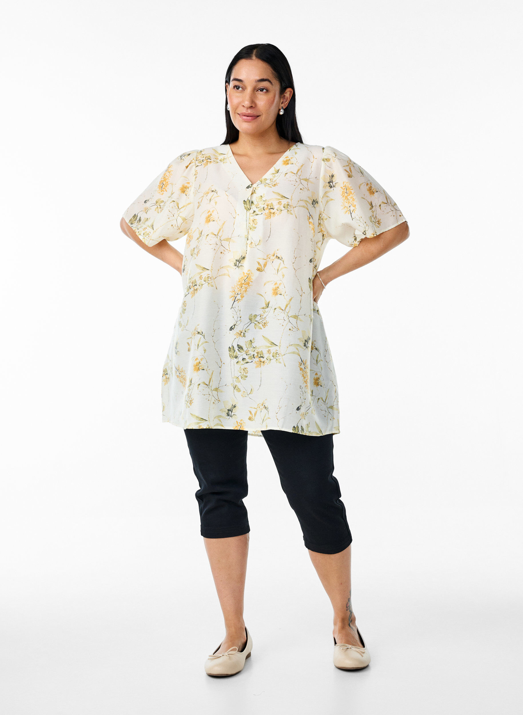 Zizzifashion A-shaped tunic with short sleeves, Yellow, Model image number 1