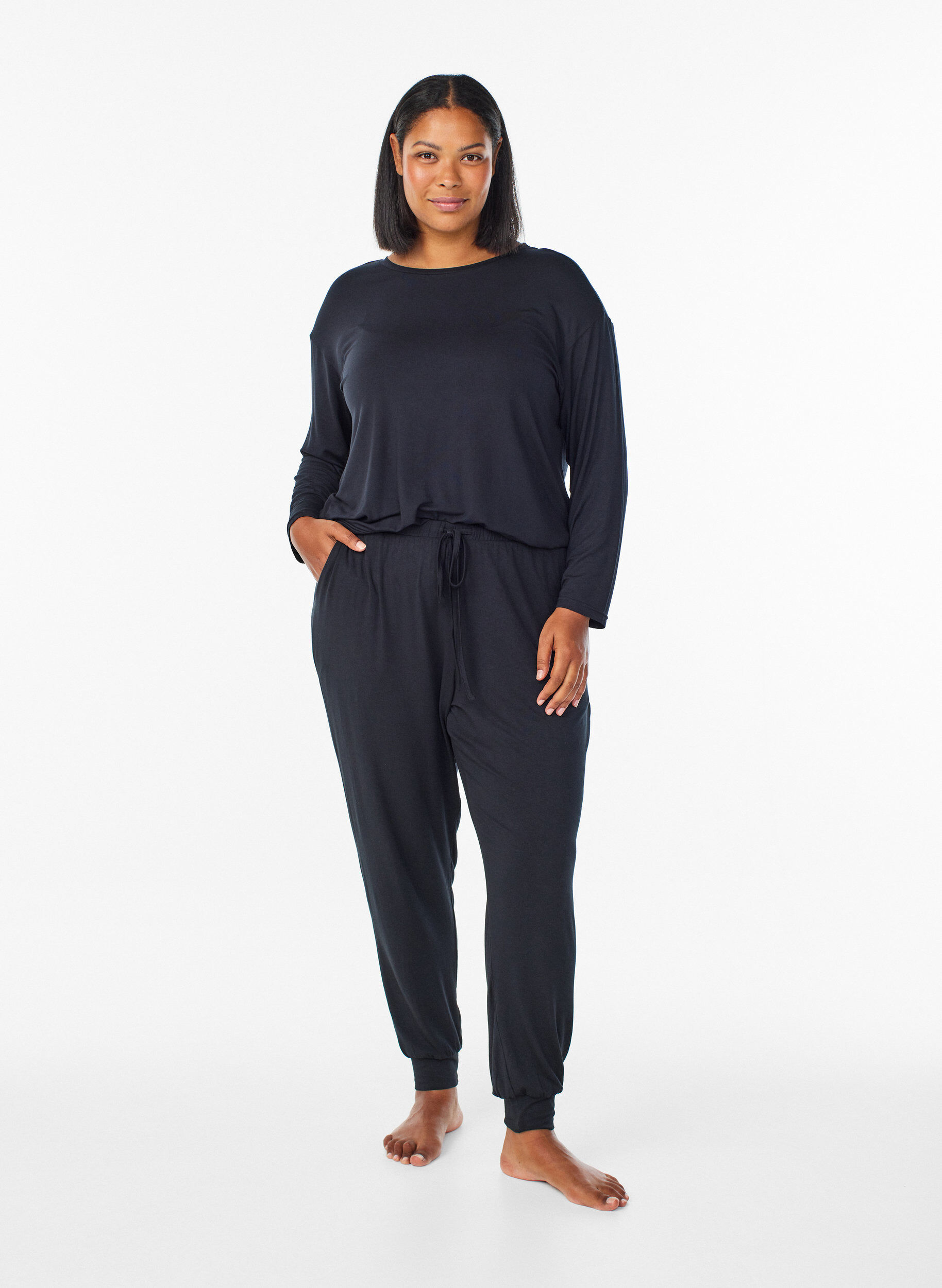 ZizzifashionNight trousers in modal with high waist, Black, Model image number 0