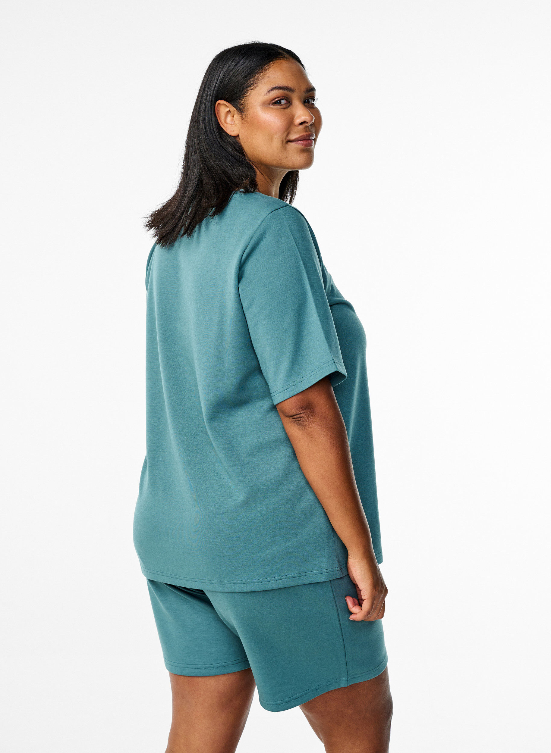 Zizzifashion Shorts made of modal mix with pockets, Green, Model image number 2