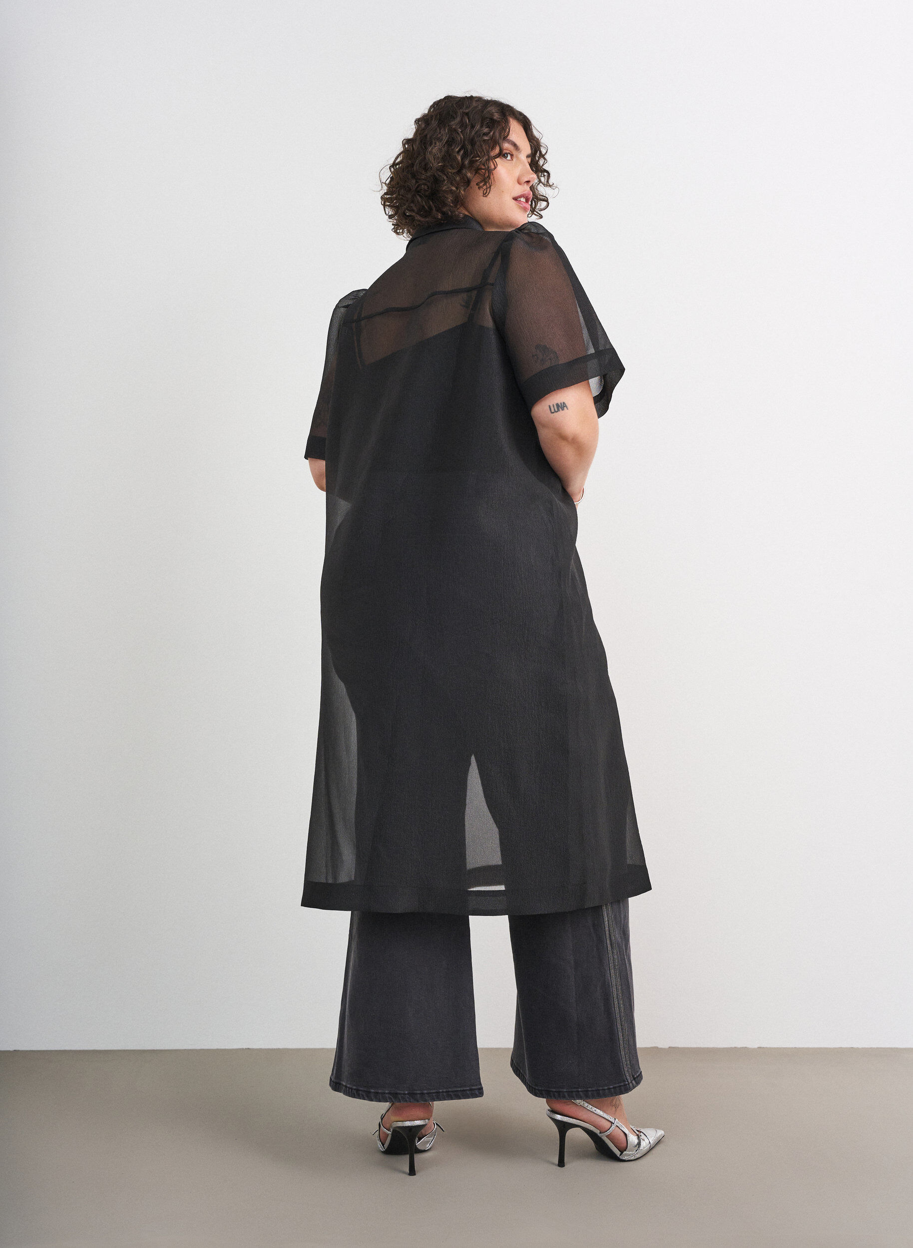 ZizzifashionOrganza dress with chest pockets and puff sleeves, Black, Model image number 2