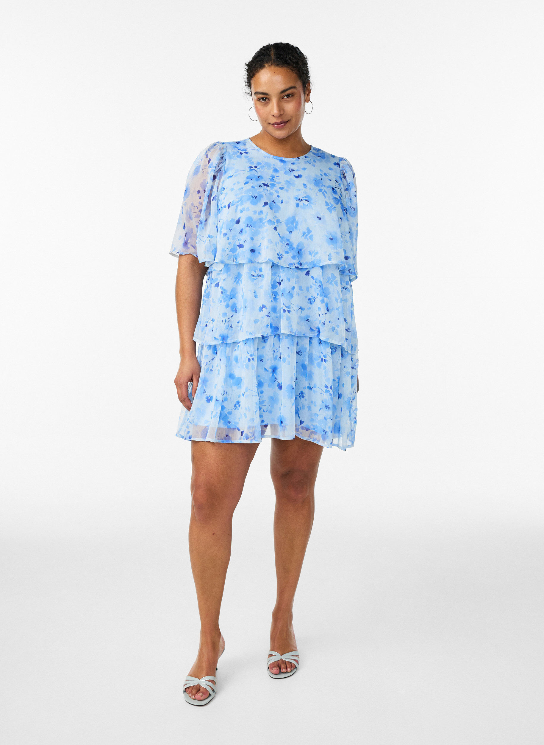 Zizzifashion Short chiffon-look dress with floral print and ruffle layers, Blue, Model image number 1