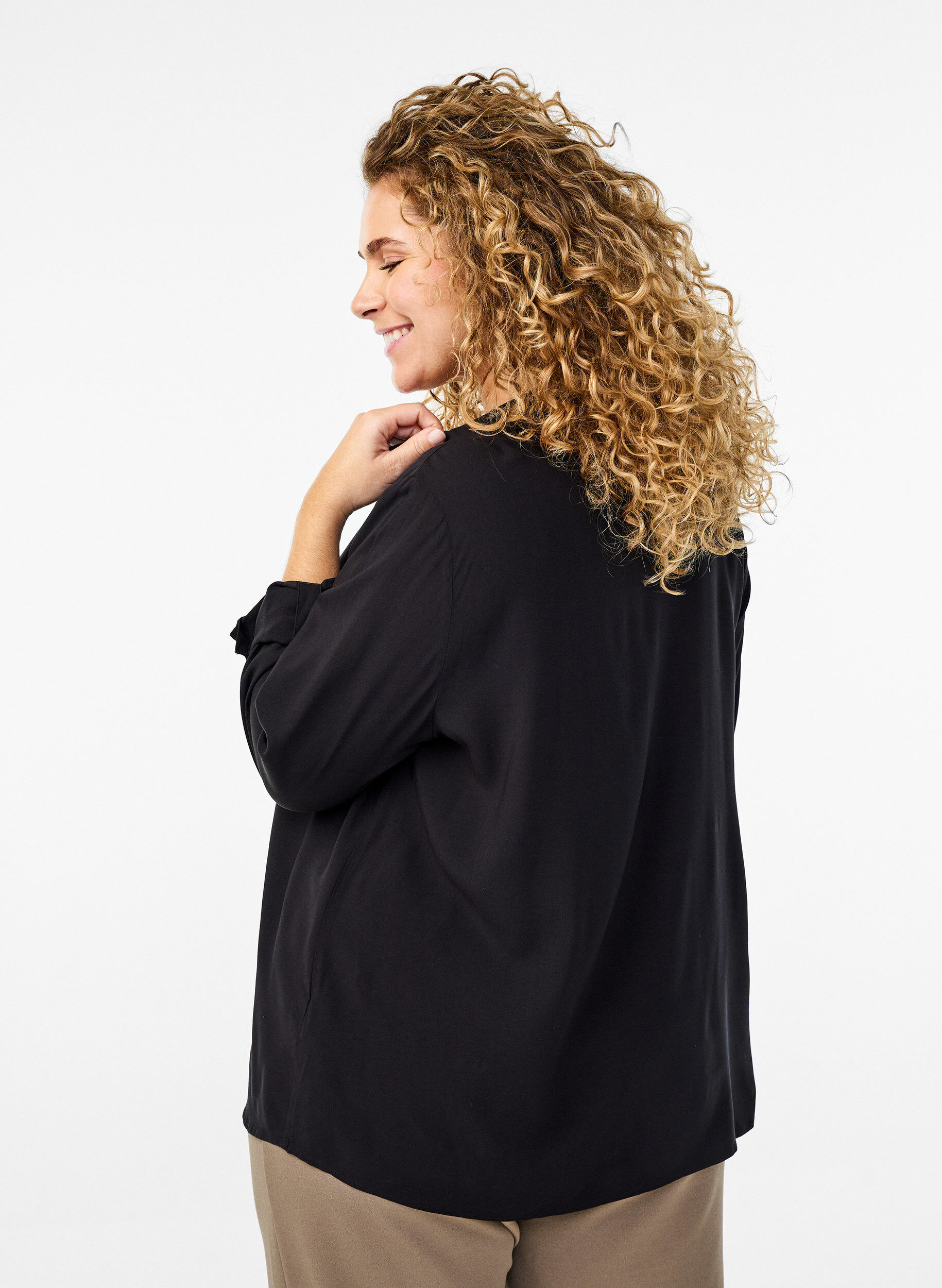 Zizzifashion FLASH - Long-sleeved shirt with a V-neck, Black, Model image number 2