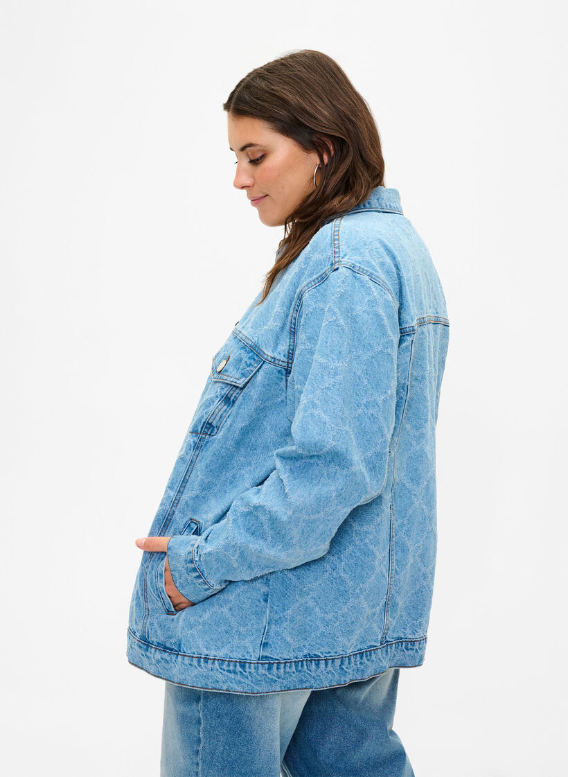 Denim jacket with destroy pattern, Blue denim, Model image number 1