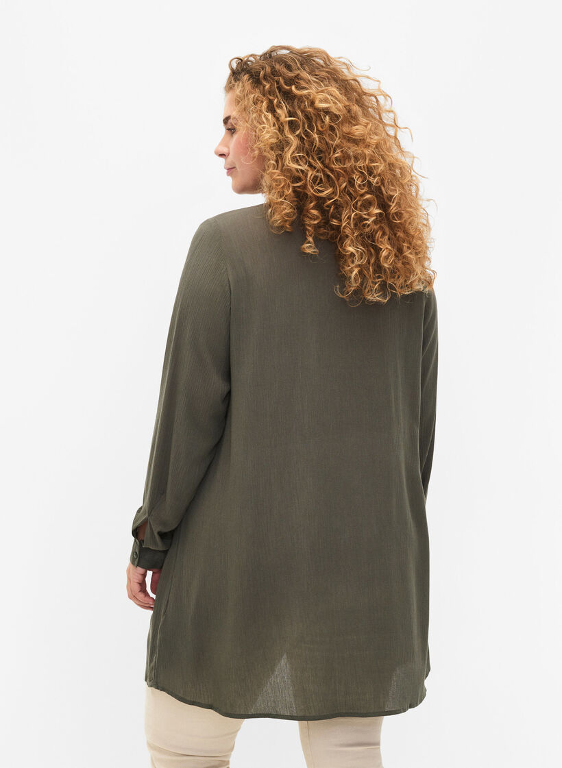 Long viscose shirt with long sleeves, Green, Model image number 2