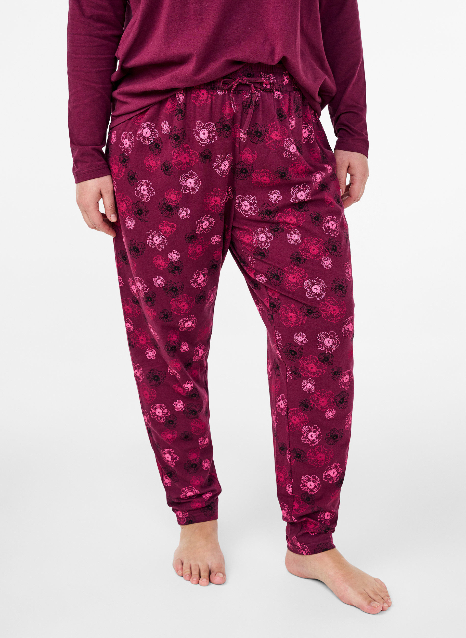 Zizzifashion Cotton pyjamas pants with print, Dark Bordeaux, Model image number 2