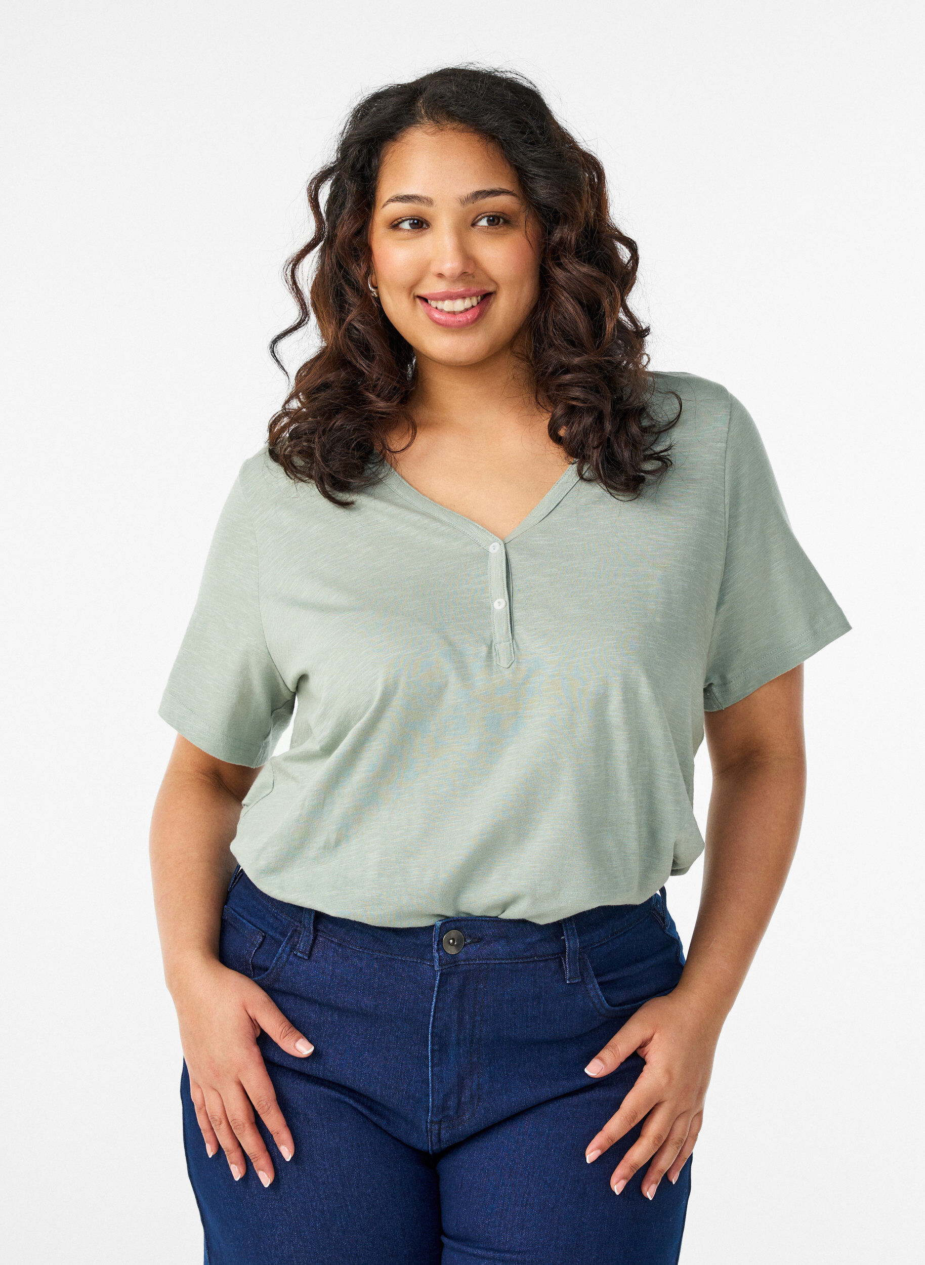 T-shirt with button detail, Green, Model