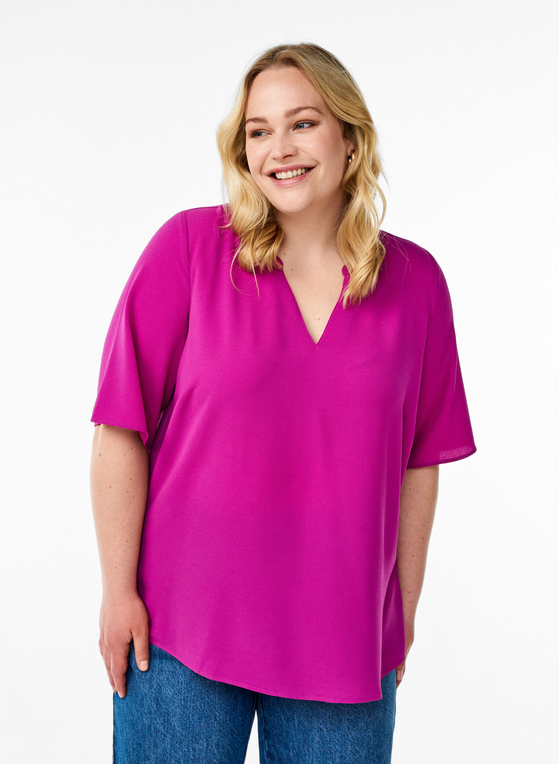 Short-sleeved blouse with V-neck, Purple, Model