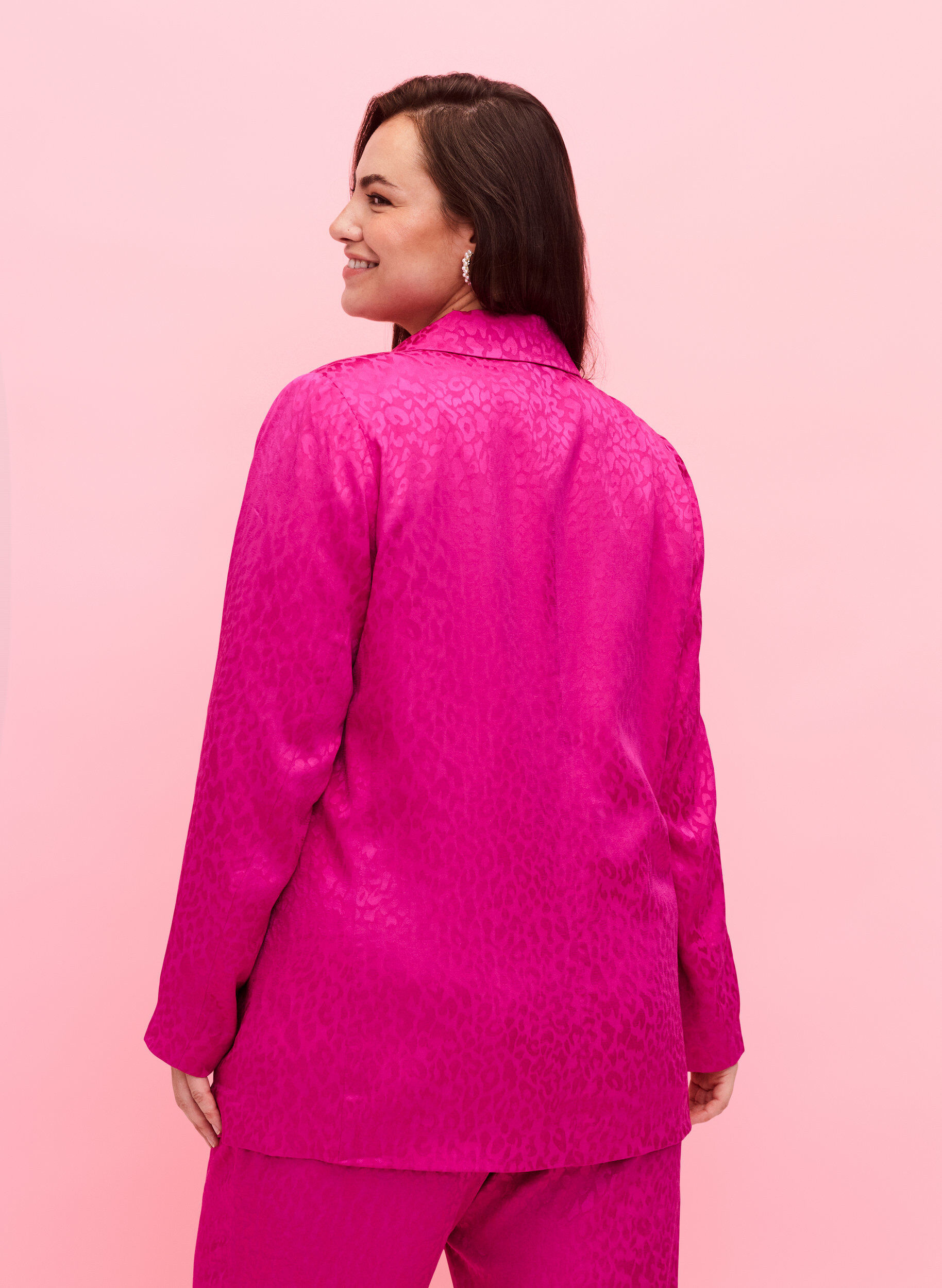 Zizzifashion Tone-on-tone jacquard blazer in viscose, Rose Violet, Model image number 1