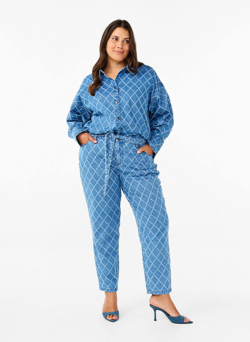 Cropped Mille jeans with destroy pattern, Blue Denim, Model image number 0