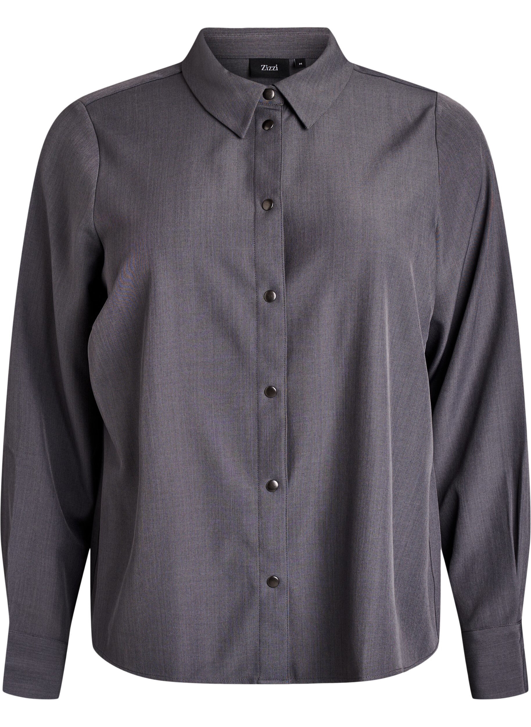 Shirt with collar and press buttons