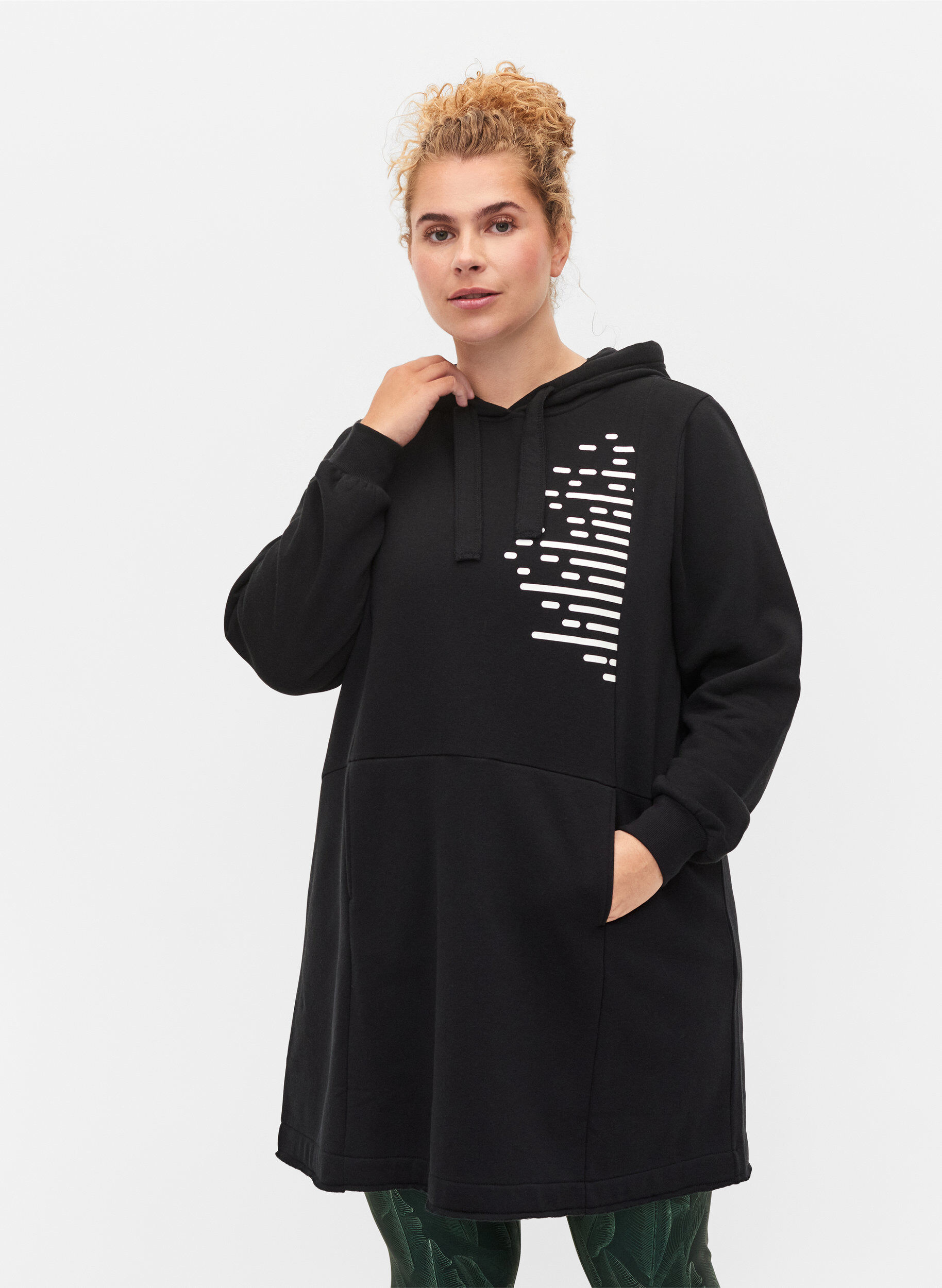 Zizzifashion Long sweatshirt with hood and pockets, Black, Model image number 0