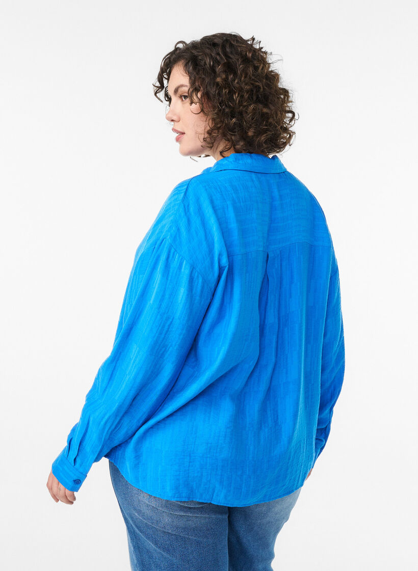 Loose shirt with texture and a V-neck, Blue, Model image number 2