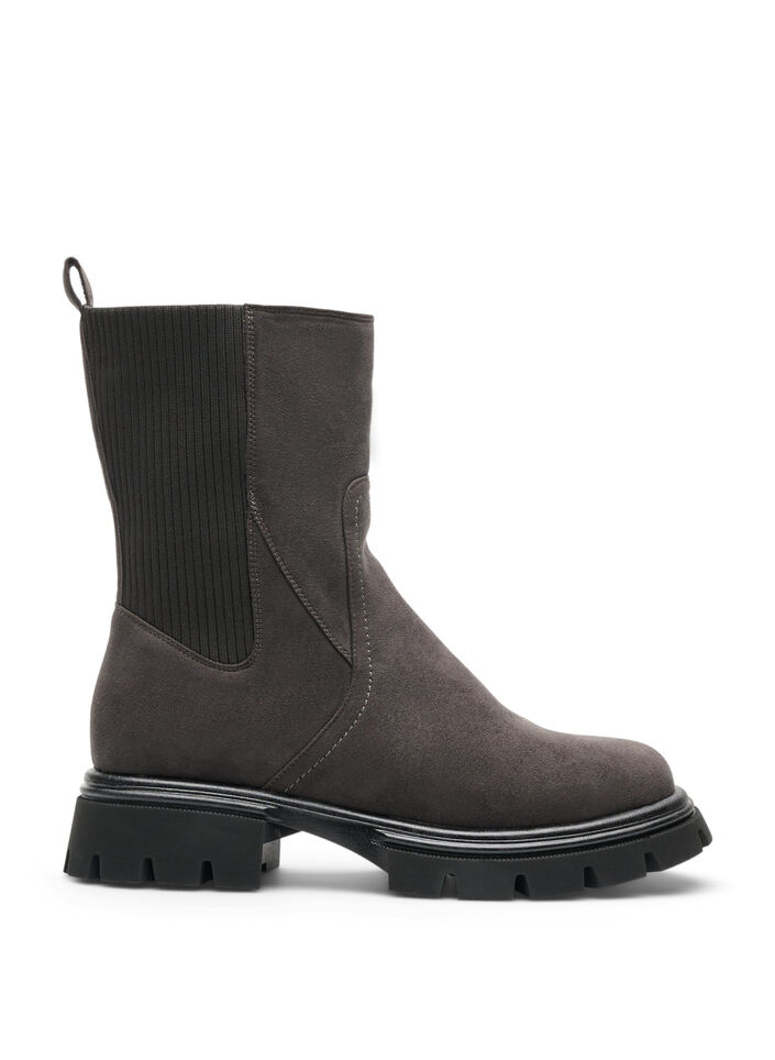 Chunky boot in faux suede, Brown, Packshot image number 0