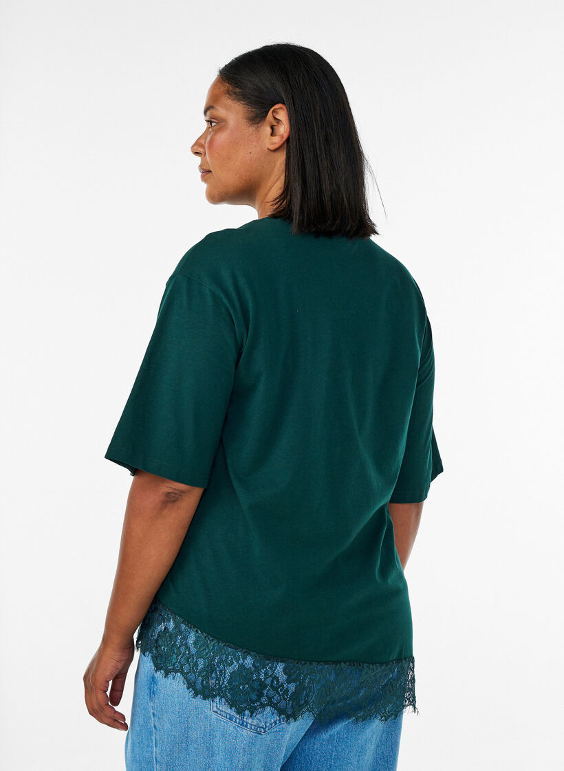 T-shirt with asymmetric lace hem, Green, Model image number 2