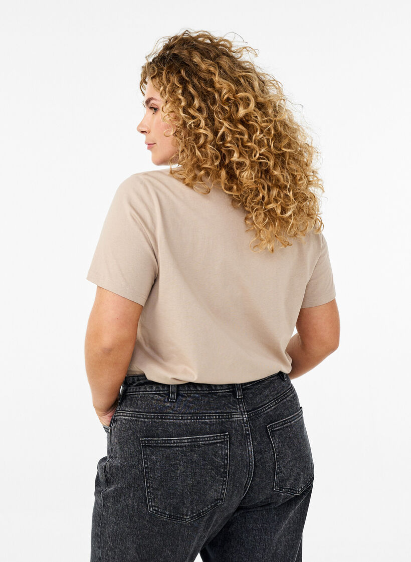 Basic cotton T-shirt with round neck, Beige, Model image number 2