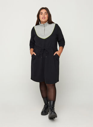 Sweater dress with pockets and an adjustable waist, Black comb, Model image number 2