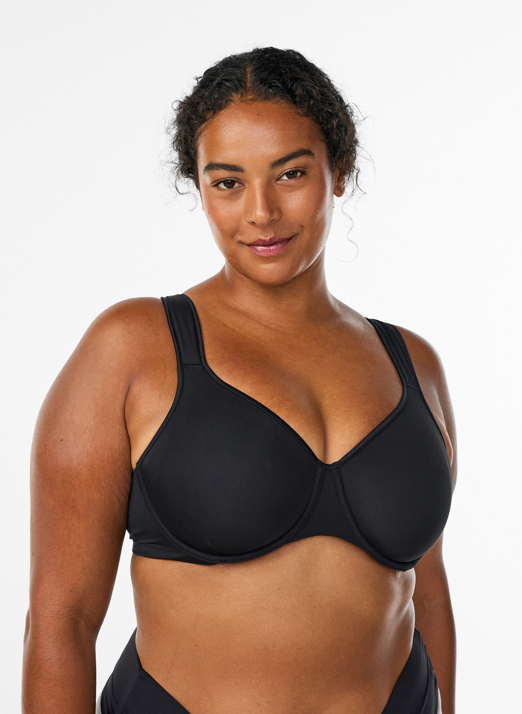 Minimizer bra with padded straps, Black, Model