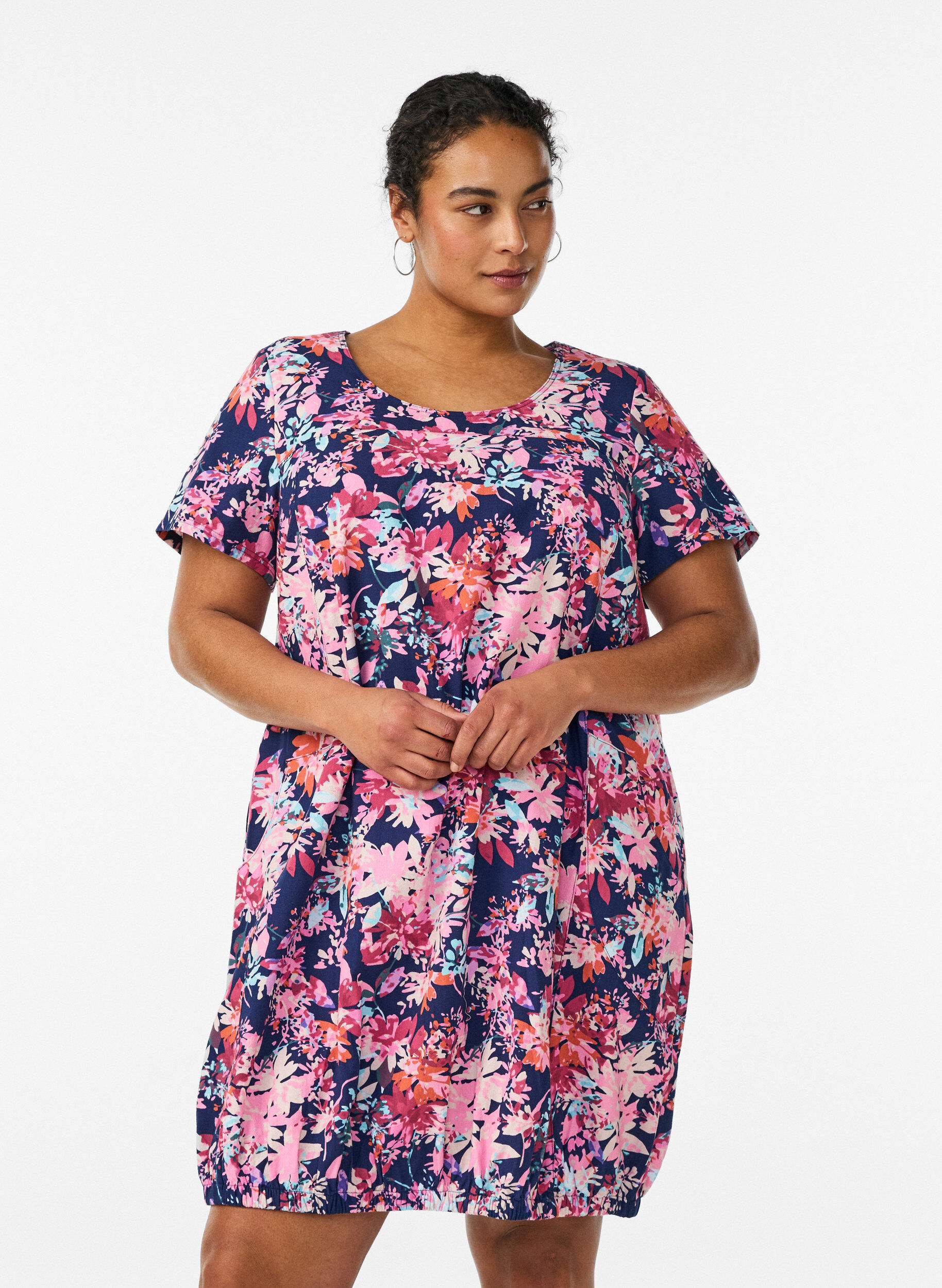 Short-sleeved cotton dress with print, Blue, Model