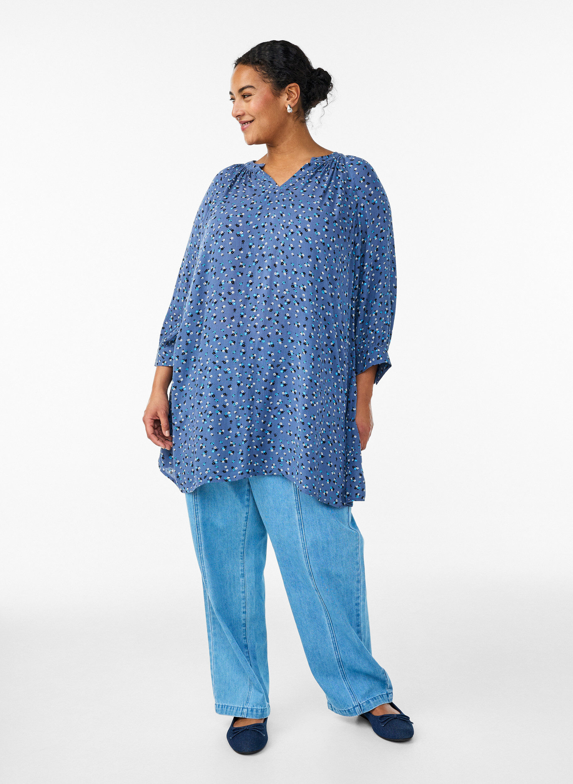 Zizzifashion Tunic with floral print and 3/4 sleeves, Blue, Model image number 1