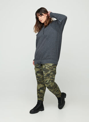 Cropped camouflage jeans, Ivy Green/Camo, Model image number 0