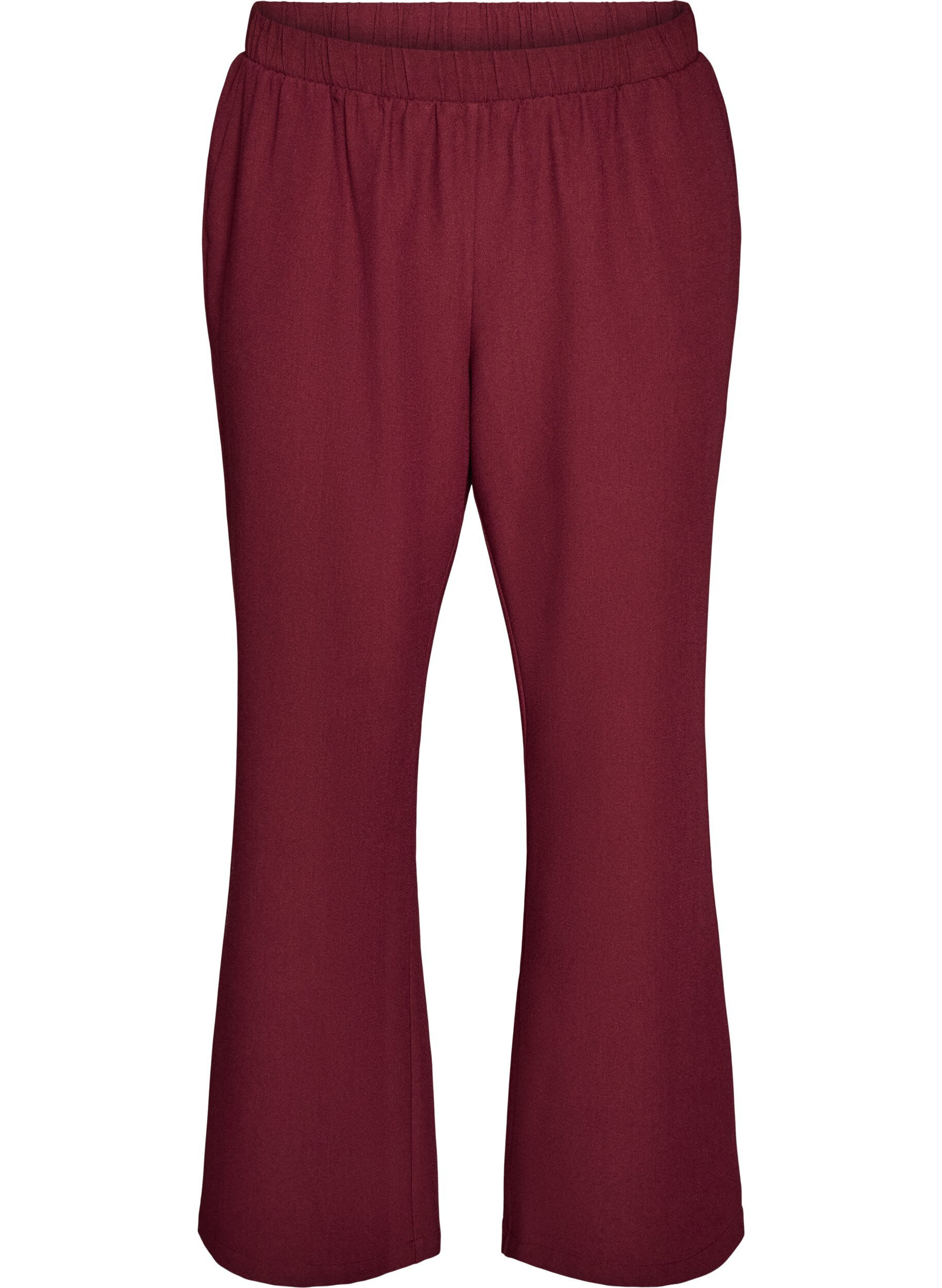 Loose trousers with pockets