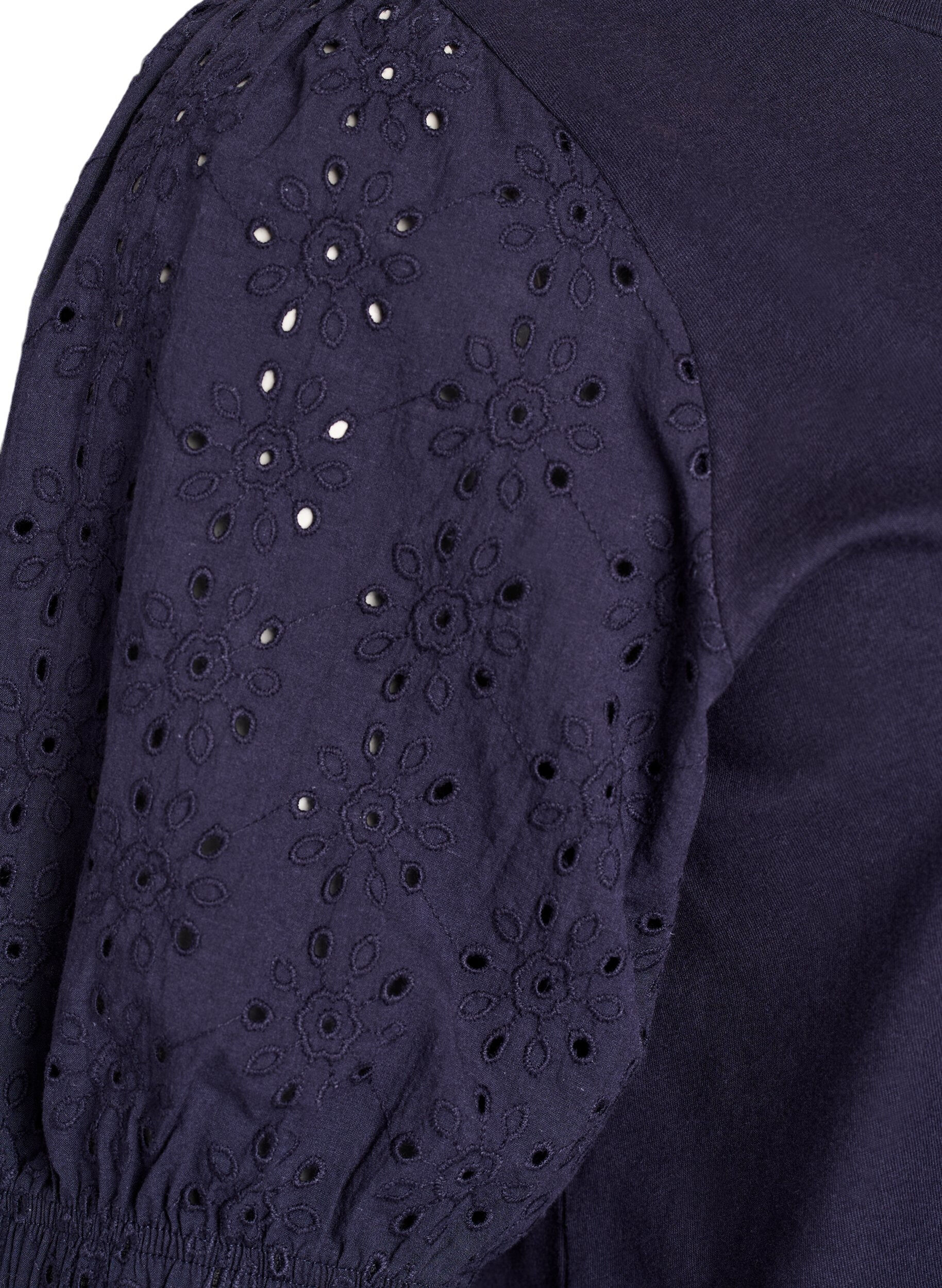 Zizzifashion T-shirt with broderie anglaise sleeves, Blue, Packshot image number 3