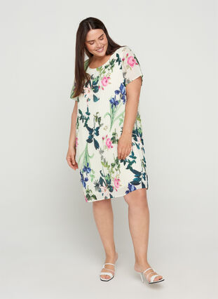 Short-sleeved pleated dress with floral print, Bright White AOP, Model image number 2