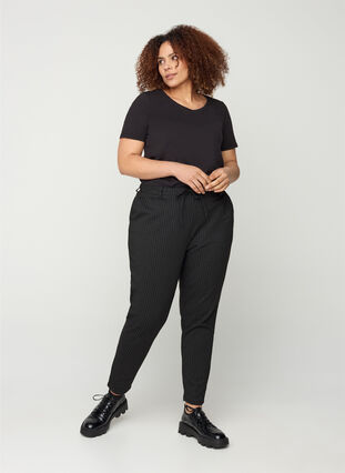 Croped maddison fit trousers with stripes, Black w lurex, Model image number 2