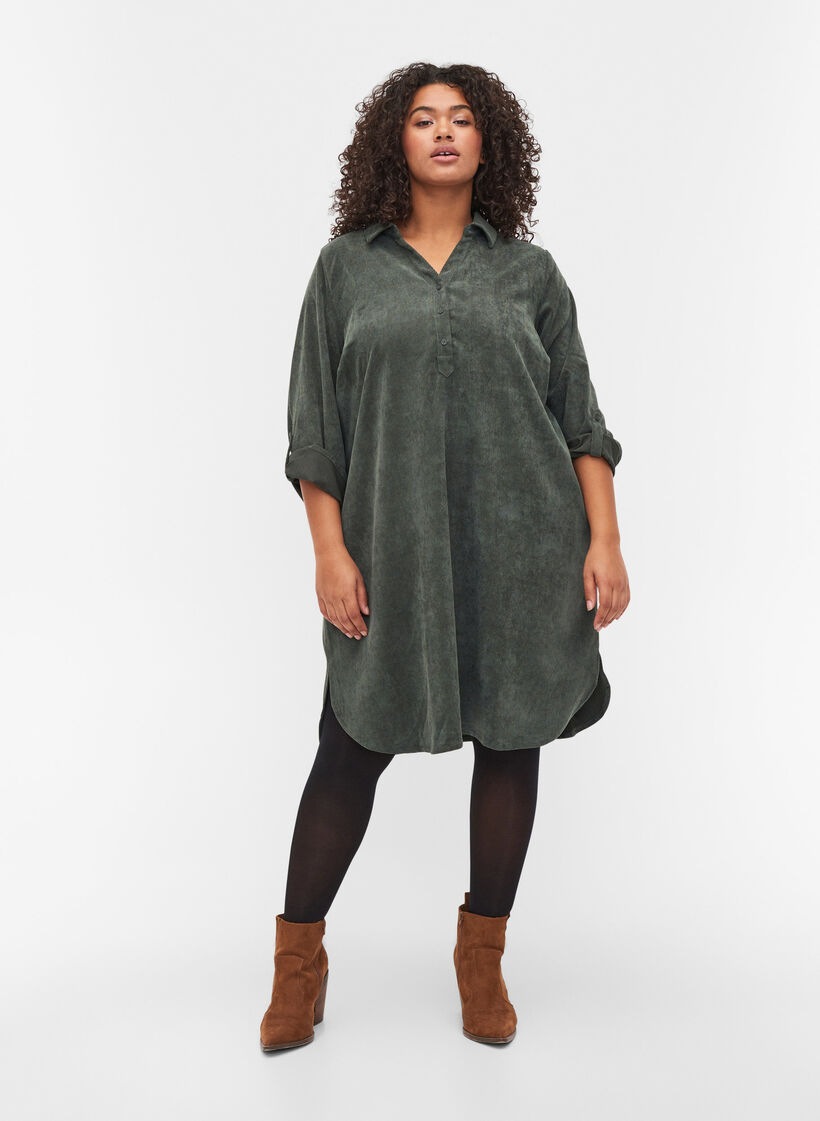 Velvet dress with 3/4-length sleeves and buttons, Deep Forest, Model image number 2