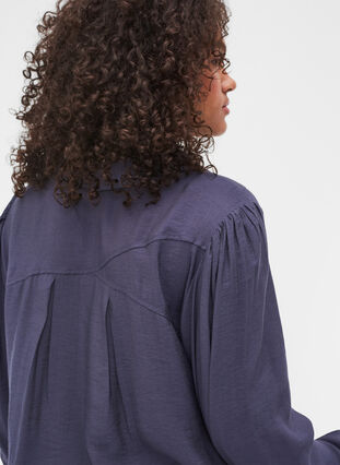 Long, solid-coloured, viscose blend shirt, Odysses Gray, Model image number 2