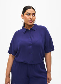 Short-sleeved viscose shirt with collar, Medieval Blue, Model