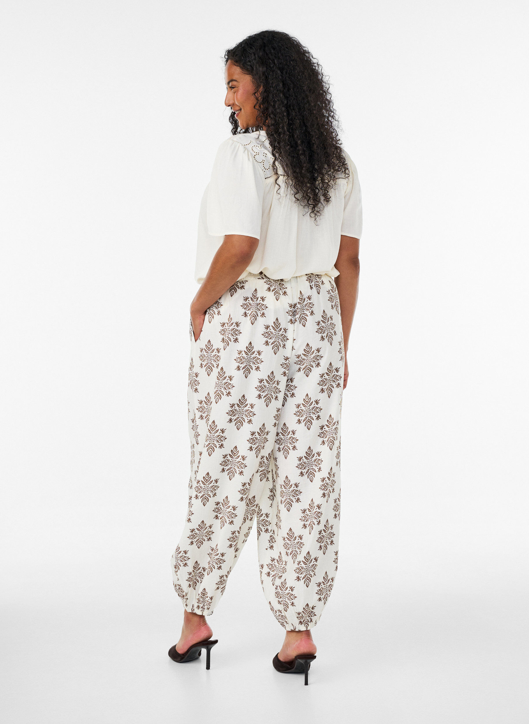 Zizzifashion Patterned balloon trousers with a high waist, Vanilla, Model image number 1