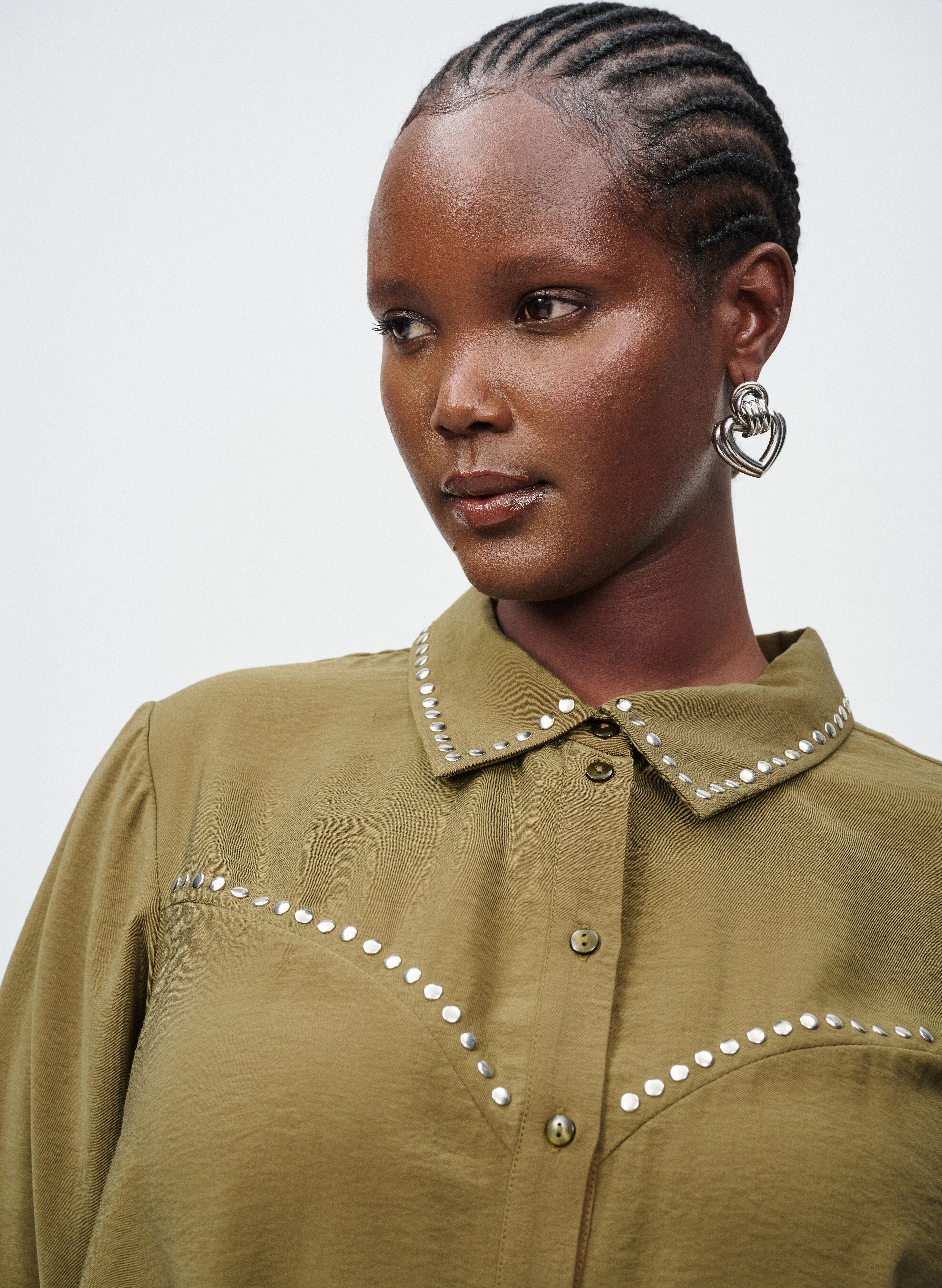 Zizzifashion Green shirt with studs, , Model