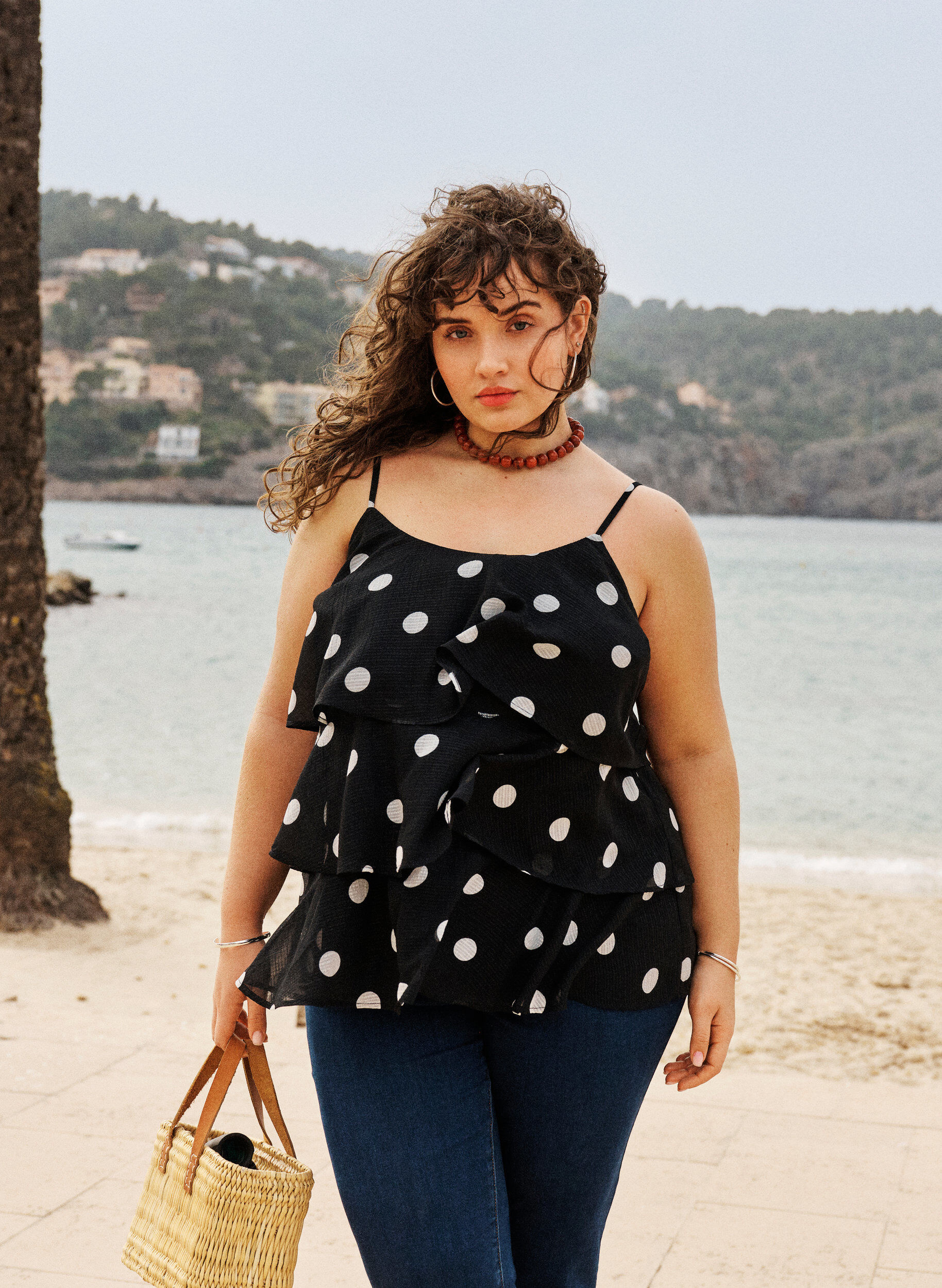 Zizzifashion Layered top with ruffles and spaghetti straps, Black, Image image number 0